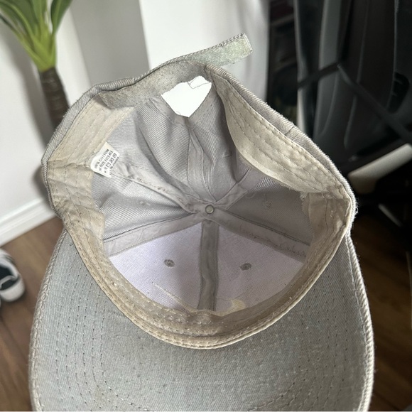 Grey Nike Baseball Cap - Picture 3 of 3
